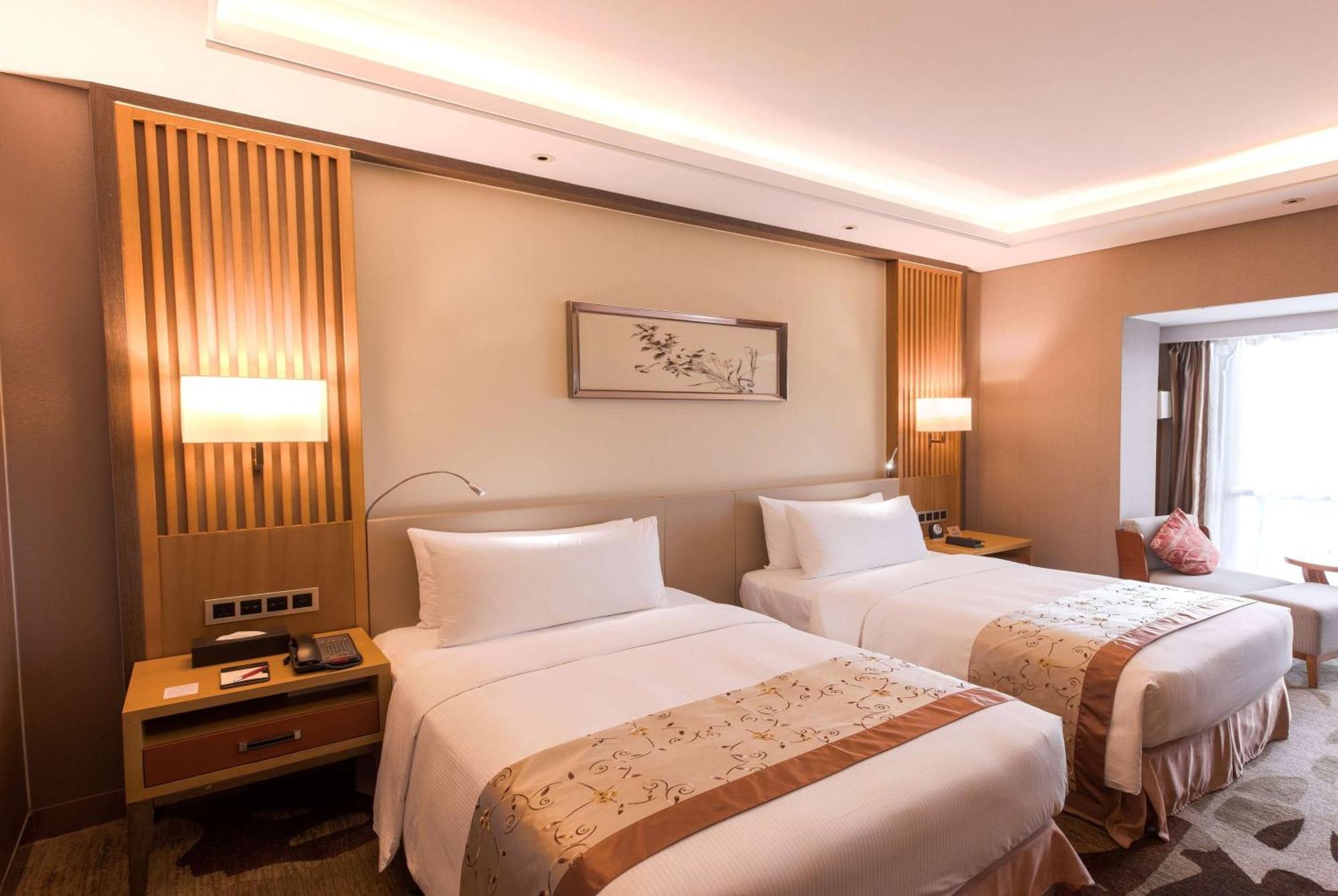 Hotel Ramada Plaza By Wyndham Fuzhou South Esterno foto